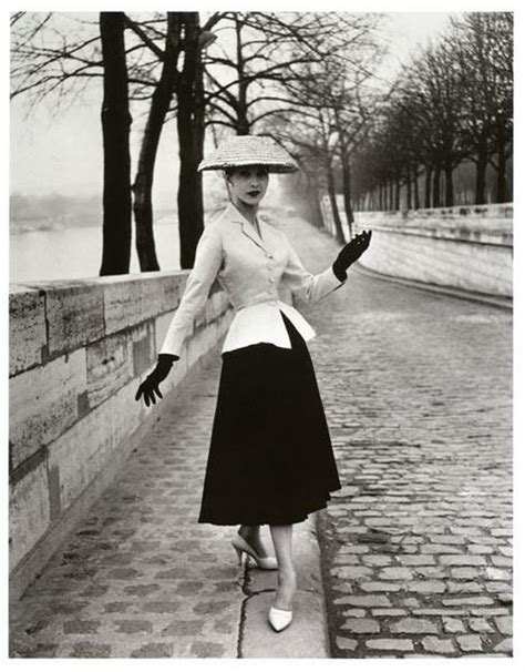 1947 dior new look dress|christian dior 1947 fashion style.